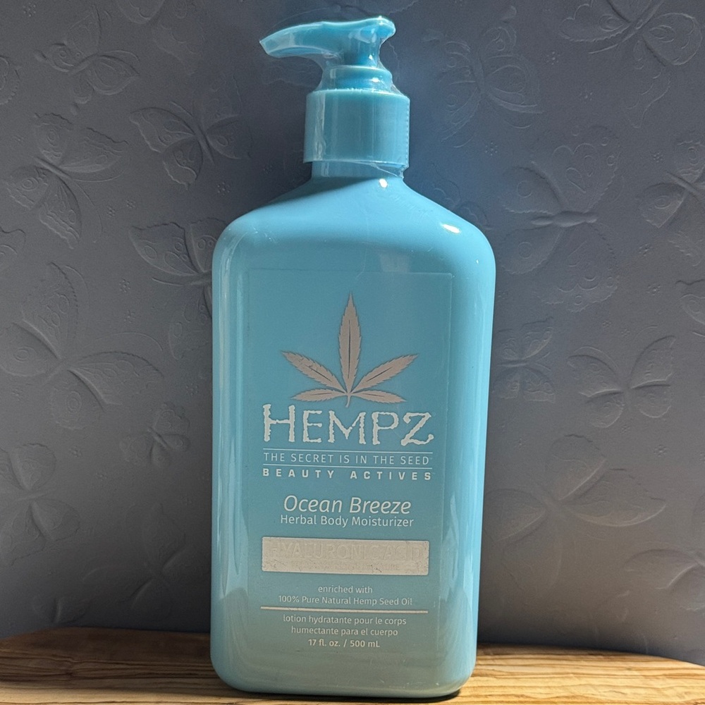 3-Hempz Hydrating Lotion lot- Ocean Breeze, Glow Glitter, Triple Moisturizer NEW - Picture 2 of 7